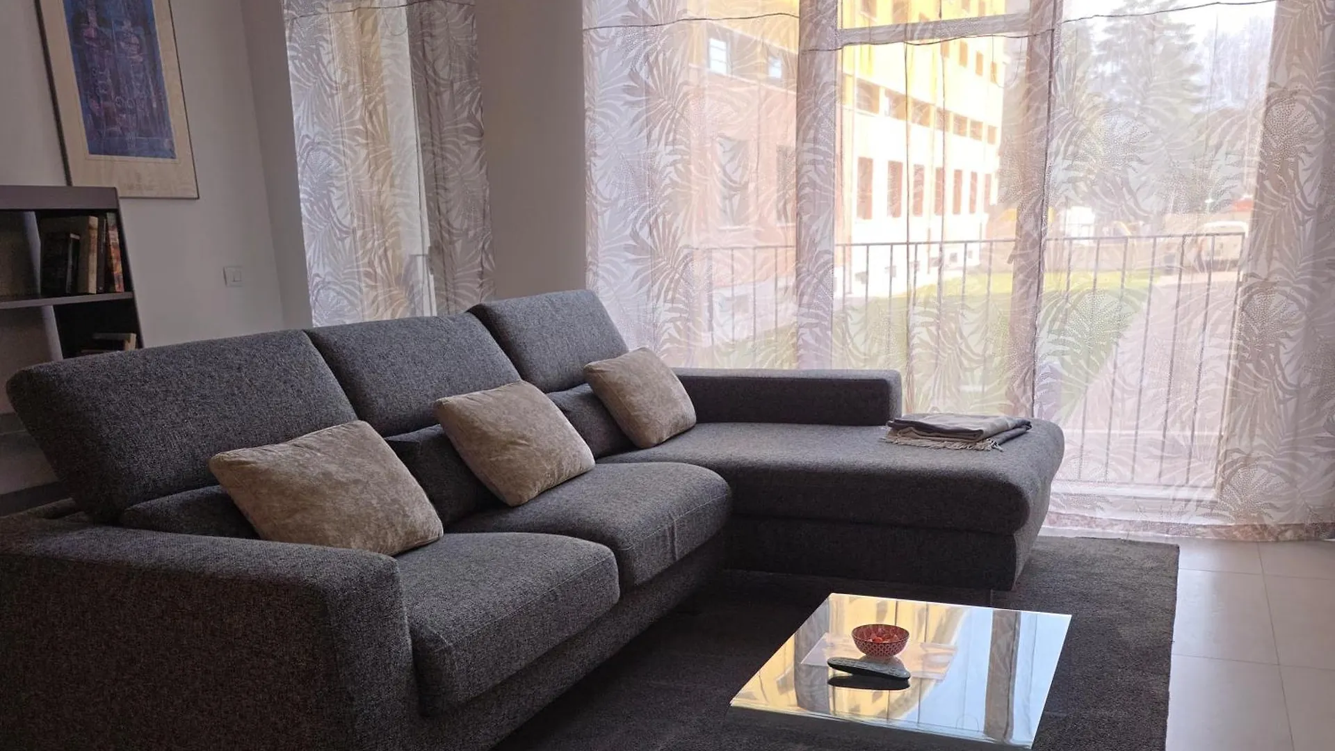 Milan Space Loft - Apartment Close To M5 Subway - Free Parking - Sky & Netflix Tv Italia